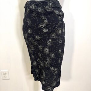 Y2K Black and White Pattern Skirt